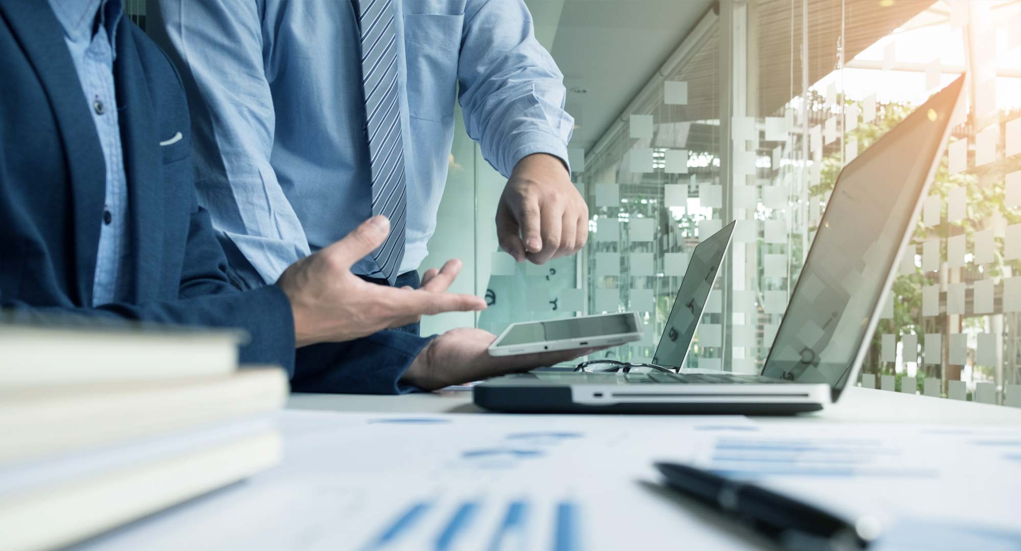 ارائه خدمات مشاورای و مدیریتی